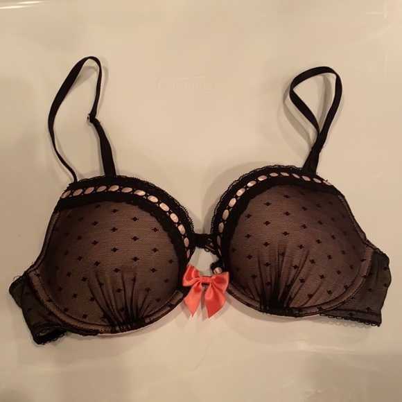 Victoria Secrete Bra 36B - Picture 1 of 8